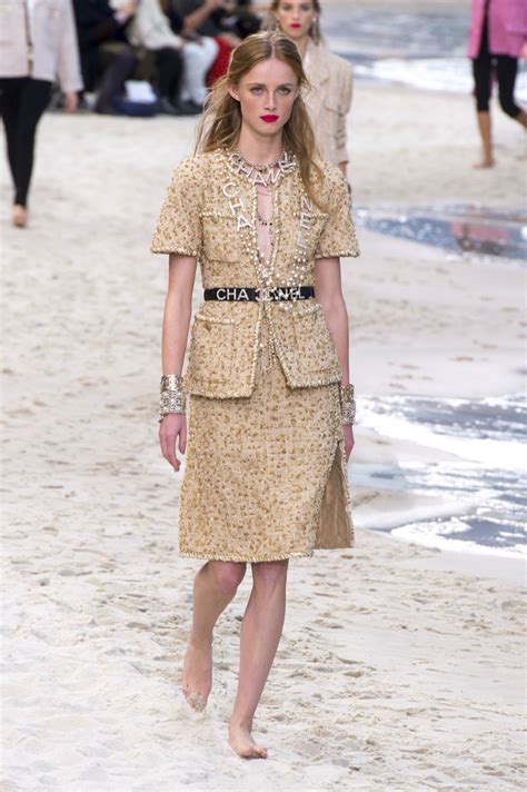 chanel spring 2019 runway makeup|chanel's beach runway.